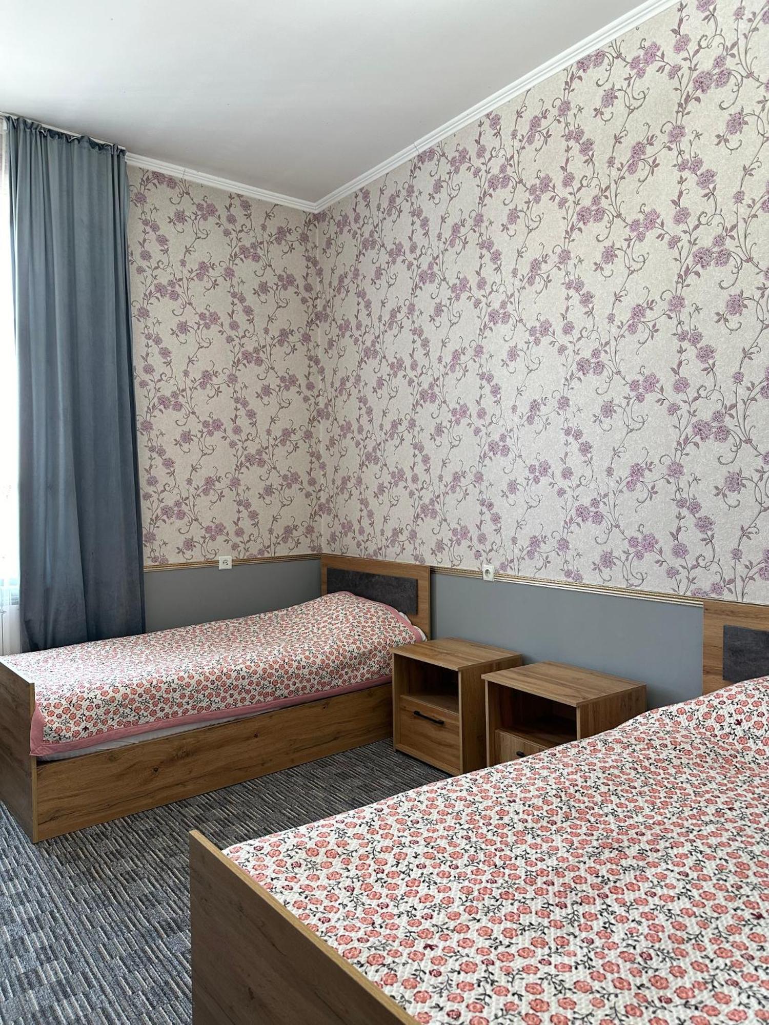 Sunny Hostel Osj Eksteriør bilde